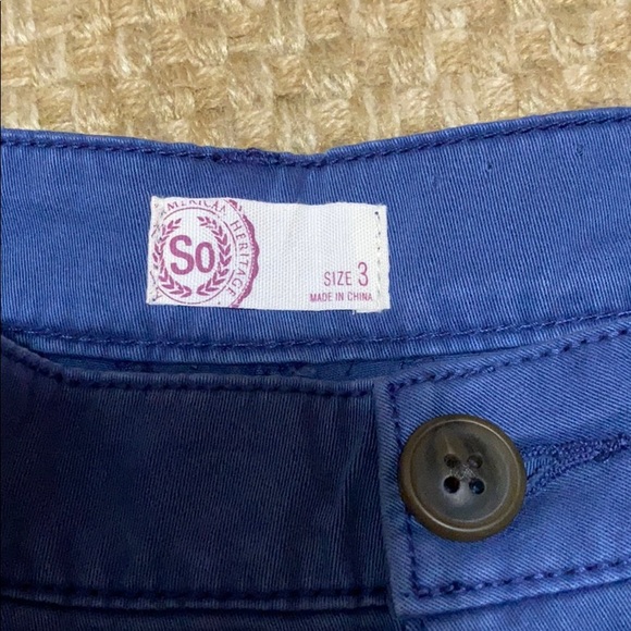 EUC Chino Shorts. Size 3 Navy in color. - Picture 3 of 5